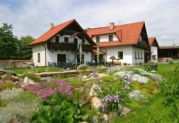 Tři Sekery