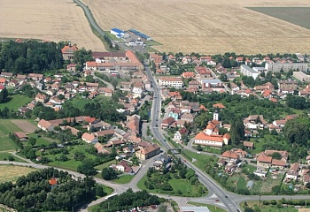 Hrochův Týnec