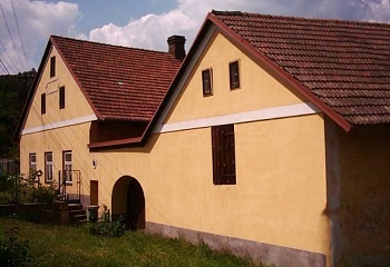 Strachujov