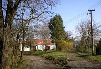 Středokluky