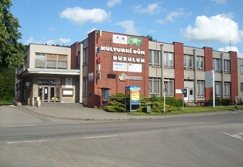Komárov