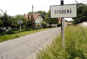 Studená