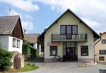 Píšť
