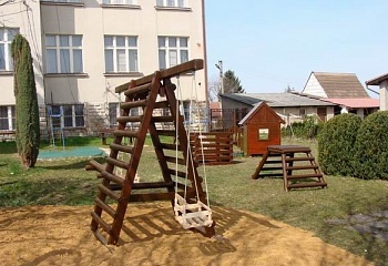 Chrást