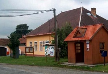 Komárov