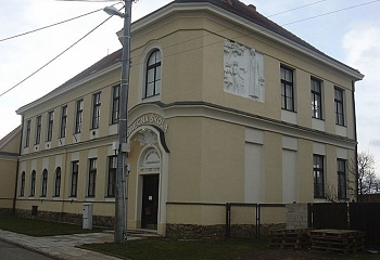 Podbřežice