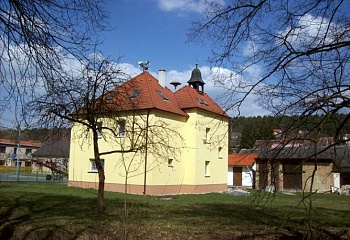 Trnová
