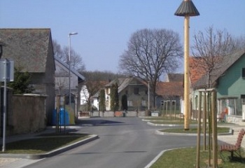 Chrást