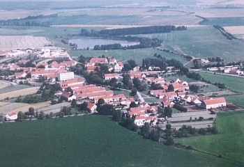 Ves Touškov