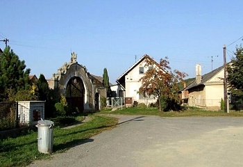 Račice nad Trotinou