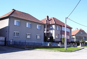 Vlčatín