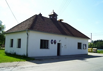 Černá