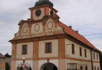 Stříbrná Skalice