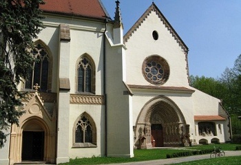 Předklášteří